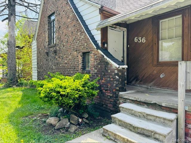Kennett Rd, Pontiac, MI 48340