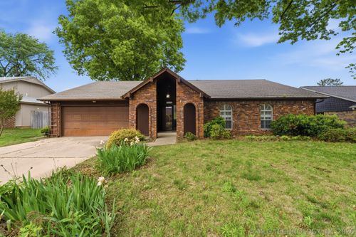 7025 E 77th Street, Tulsa, OK, 74133 | Card Image