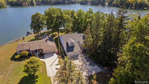 283 W Shore Dr, Jerome, MI, 49249-9415 | Card Image