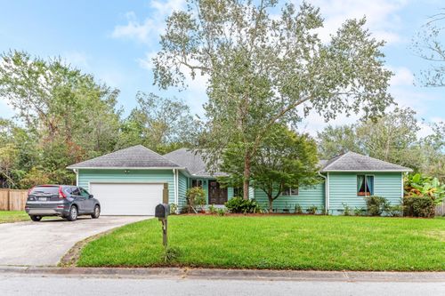 811 Law Ln, Mount Pleasant, SC, 29464-9548 | Card Image