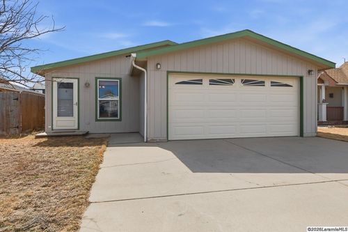 1964 Franklin St, Laramie, WY, 82070-6367 | Card Image