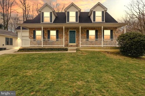 807 Eastern Point Rd, ANNAPOLIS, MD, 21401-6948 | Card Image