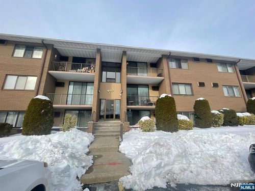 460 Liberty St, Little Ferry, NJ, 07643-1046 | Card Image