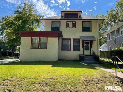 221 E Dover Ct, Davenport, IA, 52803-2625 | Card Image