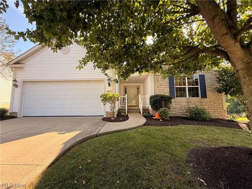 125 Pondview Cir, Rittman, OH, 44270-9640 | Card Image