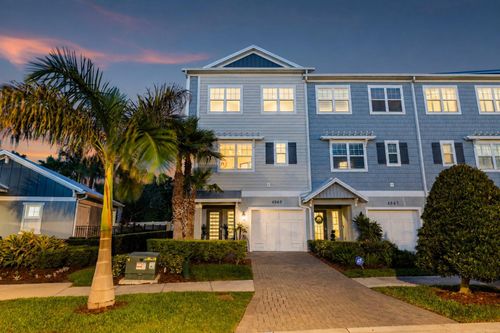 4069 Rocky Shores Dr, TAMPA, FL, 33634-7494 | Card Image