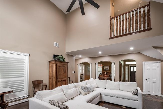 402 Cs Harmon Rd, Home with 4 bedrooms, 4 bathrooms and 2 parking in Hankamer TX | Image 13