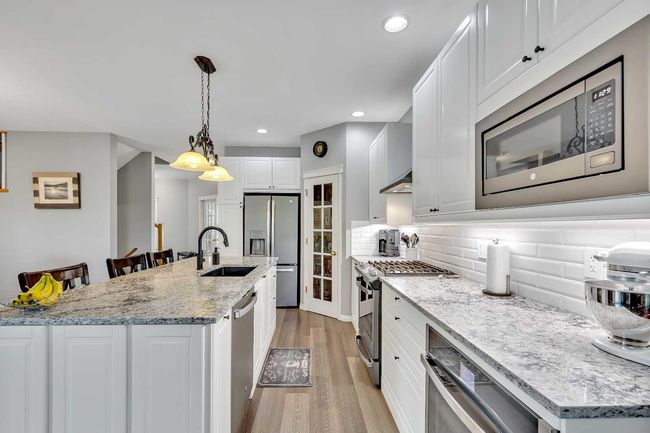 33 Barber Street Nw, House other with 4 bedrooms, 4 bathrooms and 4 parking in Langdon AB | Image 5