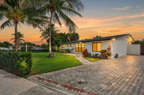 5051 Ne 6th Ave, Deerfield Beach, FL, 33064-4801 | Card Image