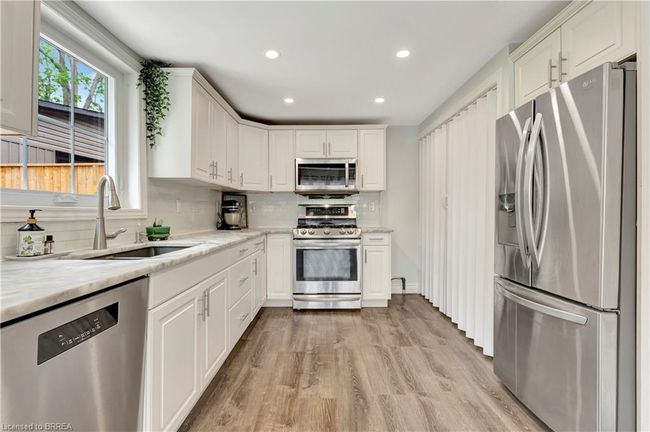 9 Lorimer St, House other with 2 bedrooms, 1 bathrooms and 6 parking in Saint George ON | Image 8
