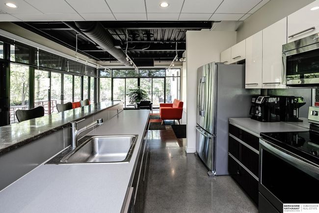 APT-401 - 1502 S 10 Th St, Condo with 2 bedrooms, 3 bathrooms and 2 parking in Omaha NE | Image 59