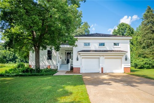 21730 Troon Ln, Siloam Springs, AR, 72761-9612 | Card Image