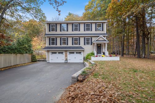 21 W Shore Park Rd, Kingston, NH, 03848-3548 | Card Image