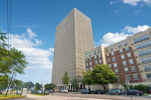24k-6700 S South Shore Dr, Chicago, IL, 60649-1314 | Card Image