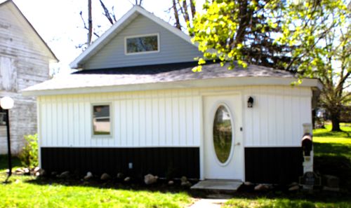 810 1st St, Lake Odessa, MI, 48849-1017 | Card Image