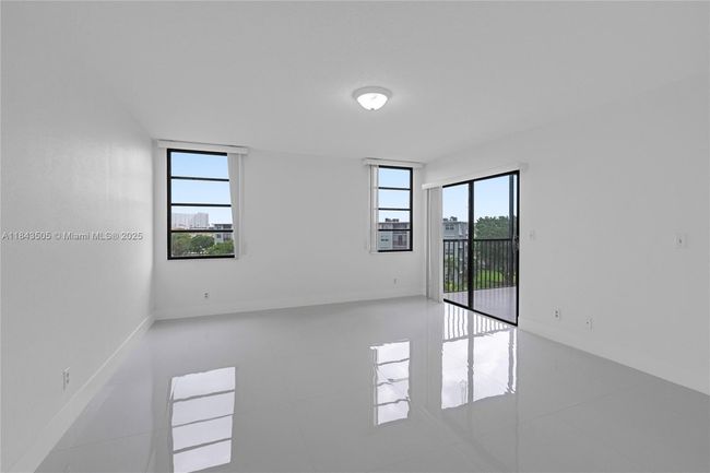 APT-503 - 2217 Cypress Island Dr, Condo with 2 bedrooms, 2 bathrooms and null parking in Pompano Beach FL | Image 20
