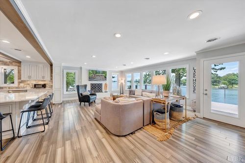 292 Cove Rd, Penhook, VA, 24137-2302 | Card Image