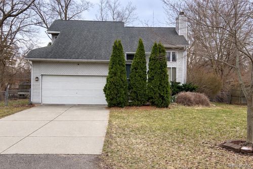 288 E Grand Traverse St, Commerce Township, MI, 48382-3144 | Card Image