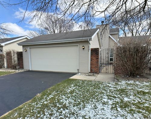 2324 Deerpath Dr W, Schererville, IN, 46375 | Card Image
