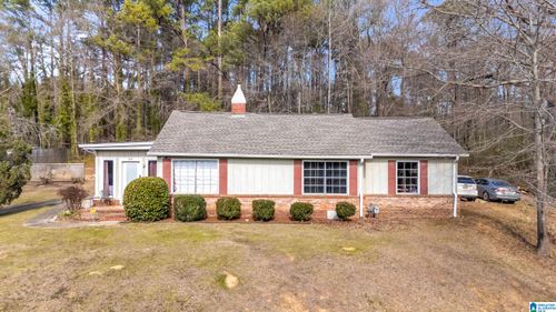 216 Virginia Dr, HUEYTOWN, AL, 35023-2430 | Card Image