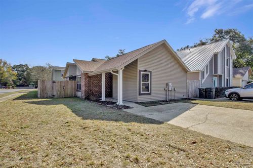 3020 Cedarwood Village Ln, Pensacola, FL, 32514-6250 | Card Image