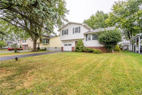 6470 Carson Dr, East Syracuse, NY, 13057-1503 | Card Image