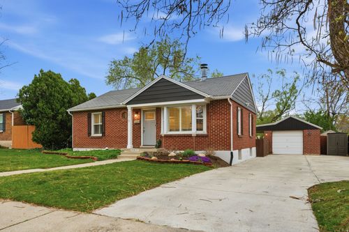 2418 E 2900 S, Salt Lake City, UT, 84109-1839 | Card Image
