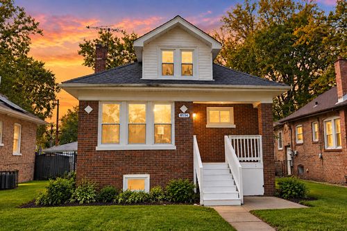8534 S Rhodes Ave, Chicago, IL, 60619-6021 | Card Image