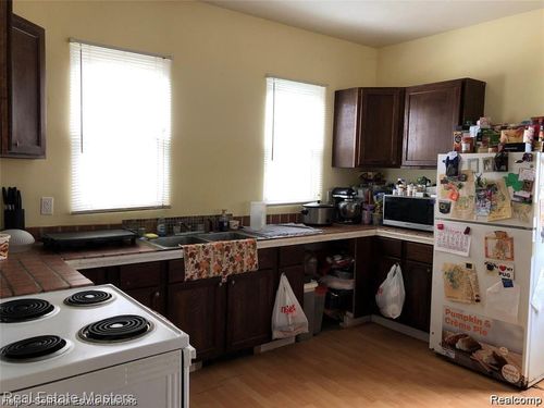 1207 Lapeer Ave, Port Huron, MI, 48060-4351 | Card Image