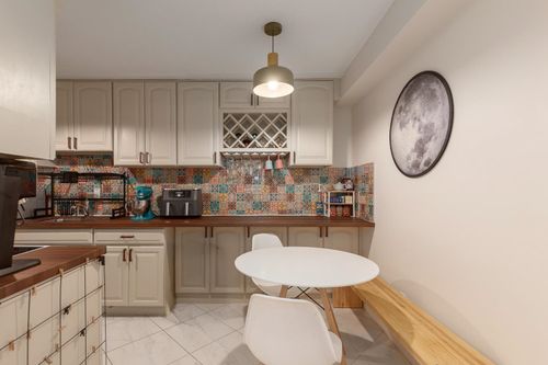 208-1435 Nelson St, Vancouver, BC, V6G2Z3 | Card Image