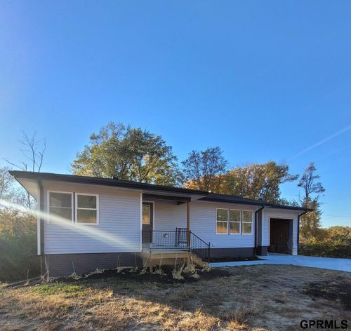 605 16th Ave, Plattsmouth, NE, 68048-2500 | Card Image