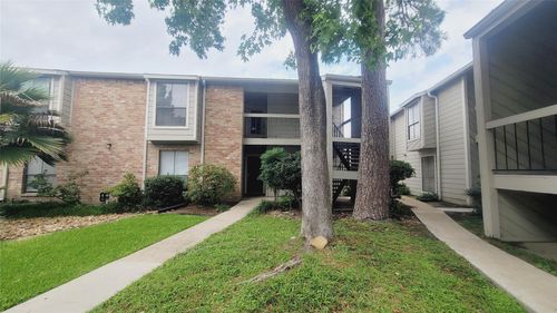 10-17331 Red Oak Dr, Houston, TX, 77090-1282 | Card Image