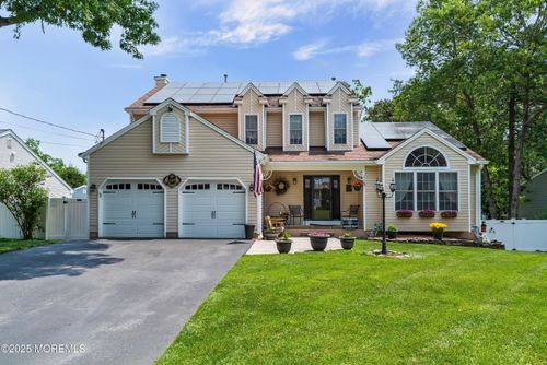 113 Toggle Rd, Manahawkin, NJ, 08050-1336 | Card Image