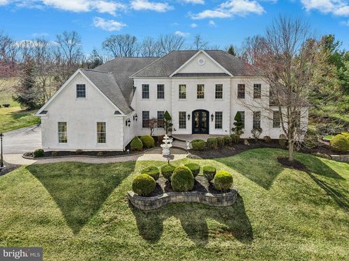 75 Woodside Dr, Easton, PA, 18042-9584 | Card Image