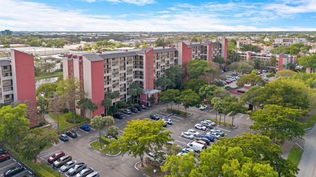 APT-808 - 2202 S Cypress Bend Dr, Condo with 2 bedrooms, 2 bathrooms and null parking in Pompano Beach FL | Image 23