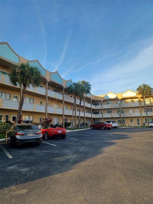 apt-36-2466 Ecuadorian Way, CLEARWATER, FL, 33763-3325 | Card Image