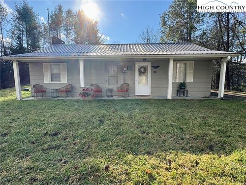 212 Summit St, Vilas, NC, 28692-9814 | Card Image