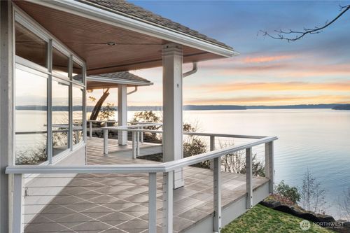 8204 E Side Dr Ne, Tacoma, WA, 98422-1138 | Card Image