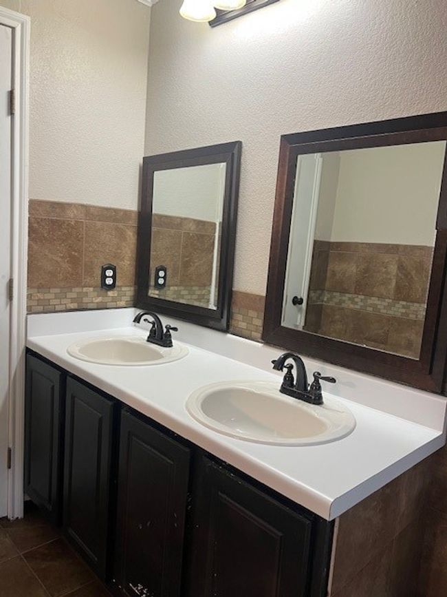 184 Dandelion Loop, House other with 3 bedrooms, 2 bathrooms and null parking in Kyle TX | Image 10