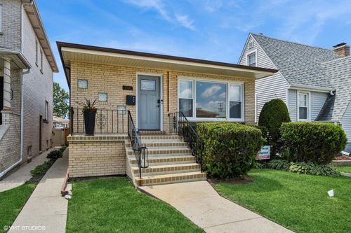 7535 W Carmen Ave, Harwood Heights, IL, 60706-3405 | Card Image