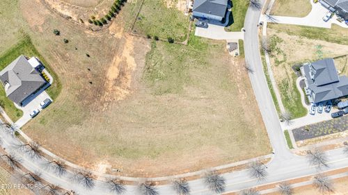 101 Mistletoeberry Rd, Oak Ridge, TN, 37830-3035 | Card Image