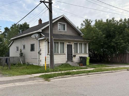 802 Bonney St, Sault Ste. Marie, ON, P6C1A3 | Card Image