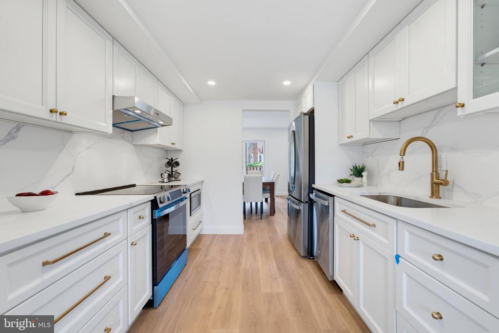 Residential in ANNANDALE 4