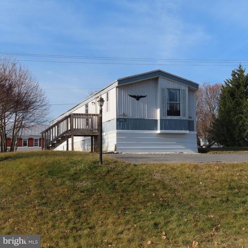 5 Apache Dr, SHIPPENSBURG, PA, 17257-9011 | Card Image