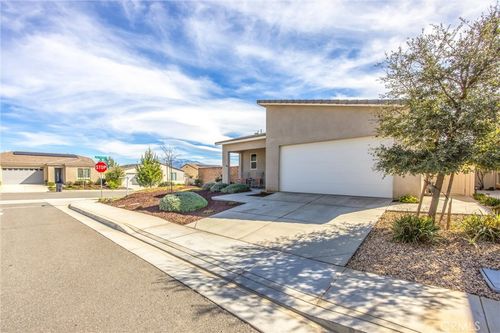 1685 Spring Run Ln, Beaumont, CA, 92223-3487 | Card Image
