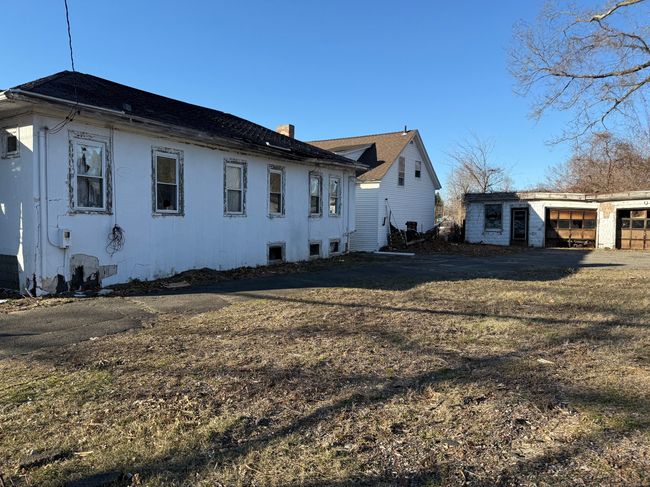 1 Knox St, House other with 3 bedrooms, 1 bathrooms and 6 parking in Enfield CT | Image 8