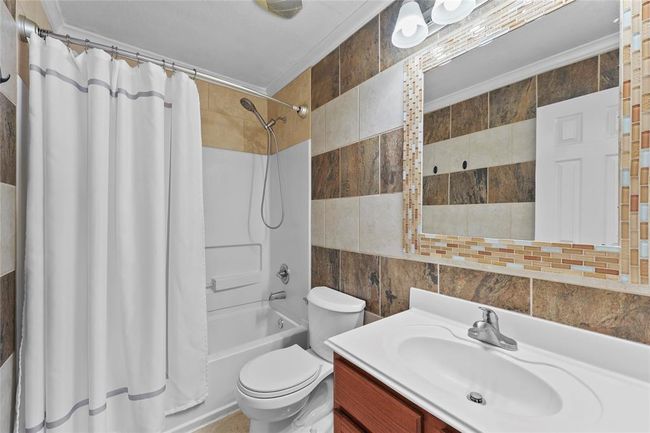 Secondary bath | Image 12