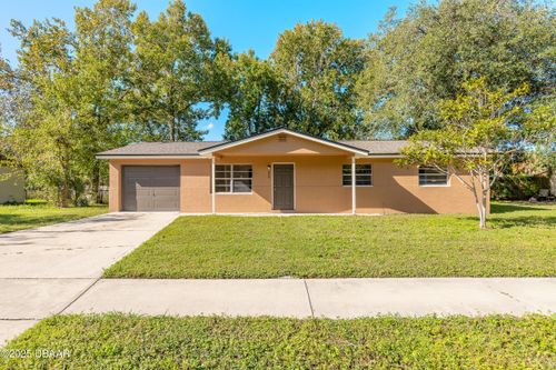 904 Gibbons St, Daytona Beach, FL, 32117-4213 | Card Image