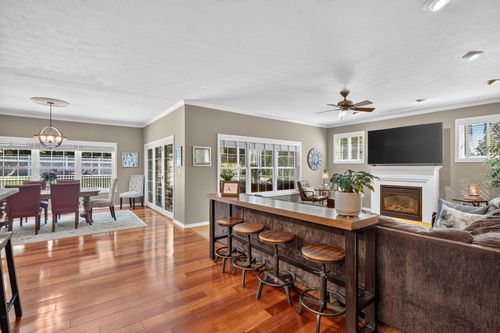 15 Longmeadow Ln, Niles, MI, 49120-7800 | Card Image