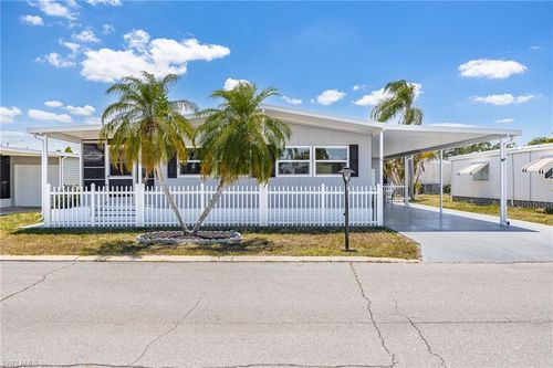 472 Nicklaus Blvd, NORTH FORT MYERS, FL, 33903-5612 | Card Image